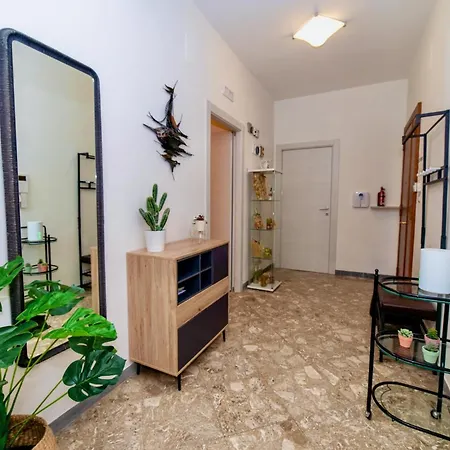 Robertone Apartman *