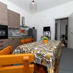 Apartman Robertone *